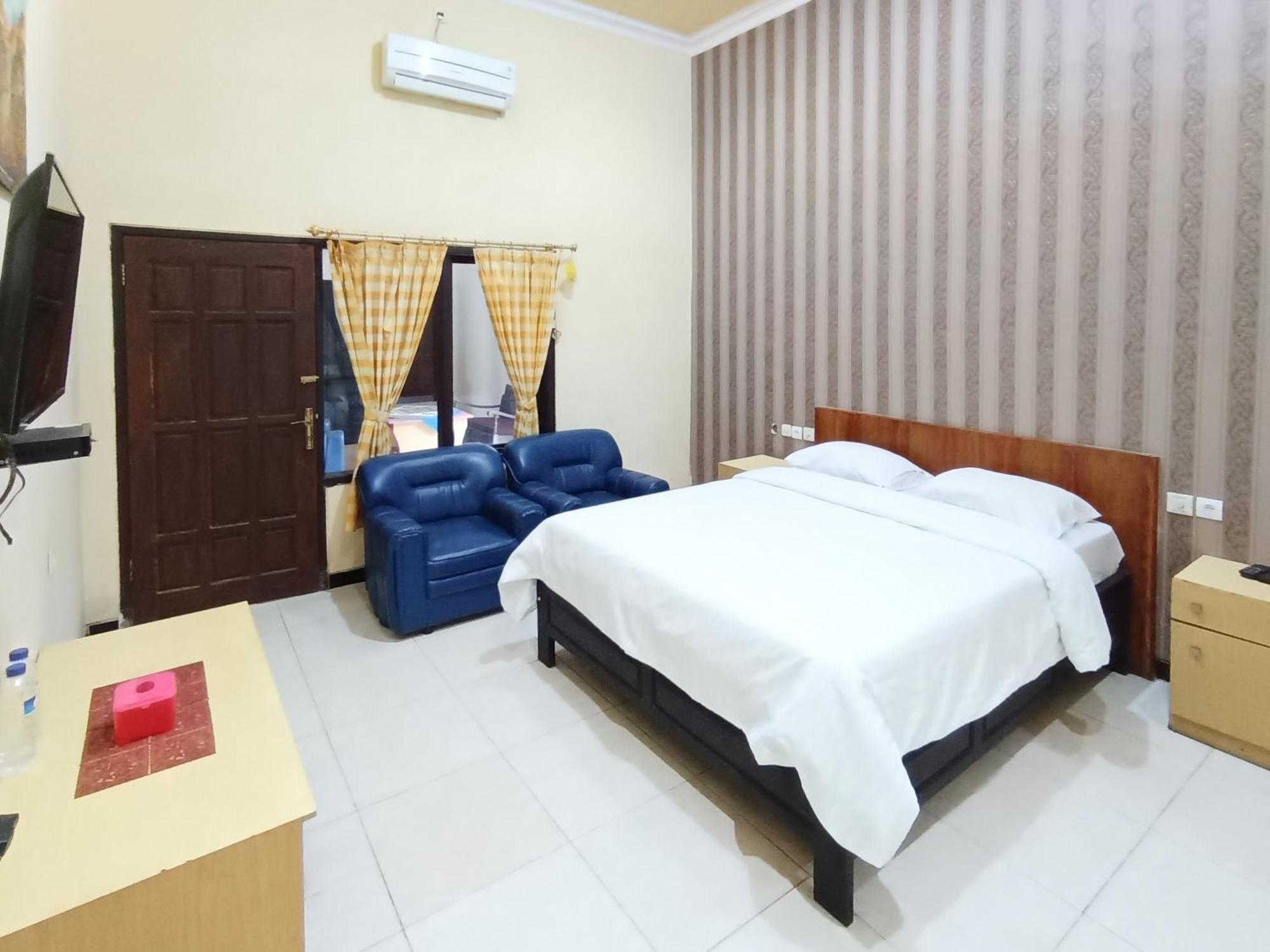 Gita Puri Redpartner Blitar Hotel Екстериор снимка
